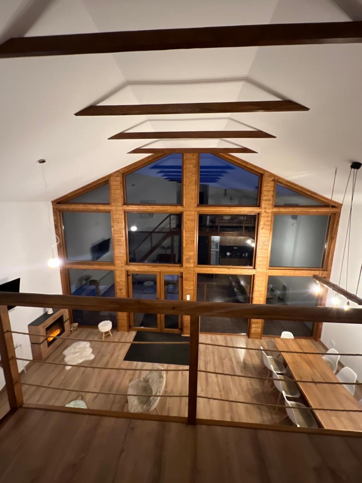 Le Chalet M - Cabana Cu O Panorama De Poveste. Surdesti  Екстер'єр фото