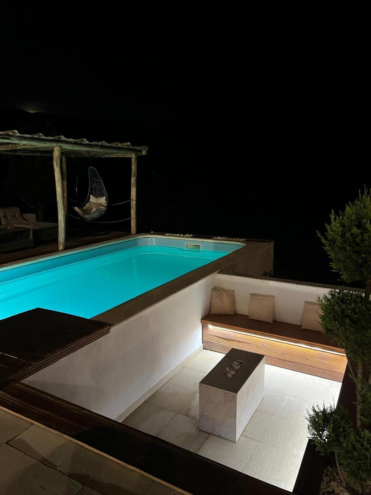 Le Chalet M - Cabana Cu O Panorama De Poveste. Surdesti  Екстер'єр фото